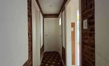 VENTA CASA 4 AMBIENTES CON DEPARTAMENTO Y GARAGE