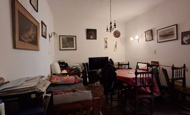 VENTA CASA 4 AMBIENTES CON DEPARTAMENTO Y GARAGE