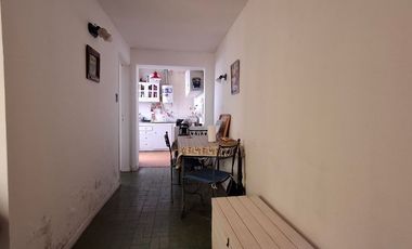 VENTA CASA 4 AMBIENTES CON DEPARTAMENTO Y GARAGE