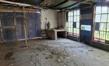 Casa a refaccionar sobre Av. 122 esq 69