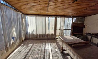Casa a refaccionar sobre Av. 122 esq 69