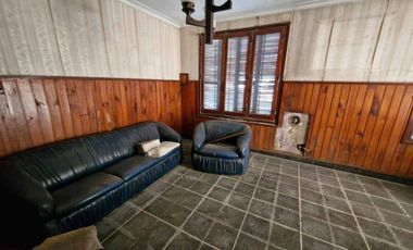Casa a refaccionar sobre Av. 122 esq 69