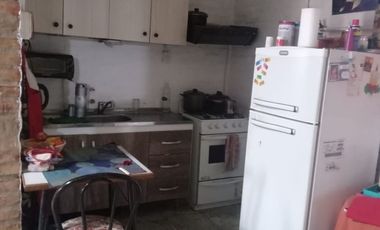 Venta de casa con amplio lote en Empalme San Clos