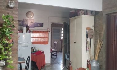 Venta de casa con amplio lote en Empalme San Clos