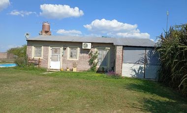 Venta de casa con amplio lote en Empalme San Clos