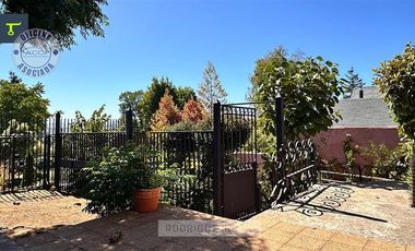 Casa en Arriendo en alonso ovalle 196