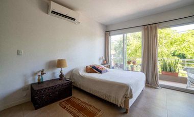 ALQUILER MONOAMBIENTE C/ BALCON Y COCHERA EN TIGRE