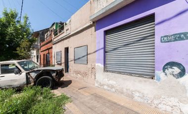 Venta en BLOCK de Casa, local  y garage a RECICLAR