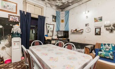 Venta en BLOCK de Casa, local  y garage a RECICLAR
