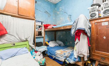 Venta en BLOCK de Casa, local  y garage a RECICLAR