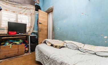 Venta en BLOCK de Casa, local  y garage a RECICLAR