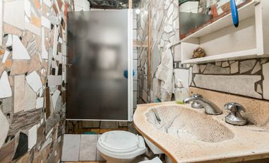 Venta en BLOCK de Casa, local  y garage a RECICLAR