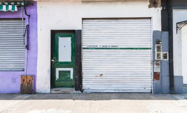 Venta en BLOCK de Casa, local  y garage a RECICLAR
