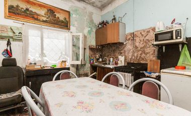 Venta en BLOCK de Casa, local  y garage a RECICLAR