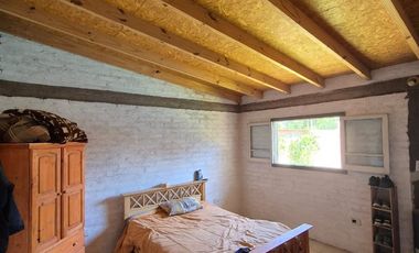 CASA EN VENTA, 2 DORMITORIOS, PLOTTIER.