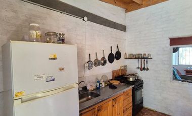 CASA EN VENTA, 2 DORMITORIOS, PLOTTIER.