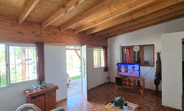 CASA EN VENTA, 2 DORMITORIOS, PLOTTIER.