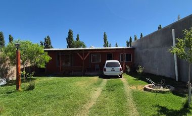 CASA EN VENTA, 2 DORMITORIOS, PLOTTIER.