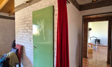 CASA EN VENTA, 2 DORMITORIOS, PLOTTIER.