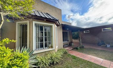 CASA EN VENTA 5 AMBIENTES  ALEJANDRO KORN