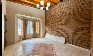 CASA EN VENTA 5 AMBIENTES  ALEJANDRO KORN