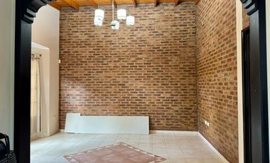CASA EN VENTA 5 AMBIENTES  ALEJANDRO KORN