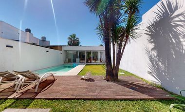 Casa 3 Dormitorios en venta en Berisso con Pileta