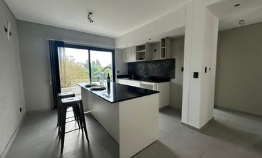 VENTA DEPARTAMENTO 50 M2 CON BALCON Y PARRILLA