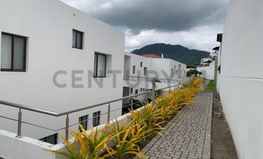 LUJOSO DEPARTAMENTO EN MONTECRISTI
