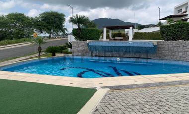 LUJOSO DEPARTAMENTO EN MONTECRISTI