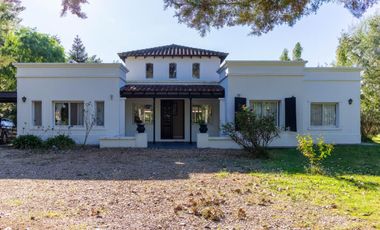 Venta Casa de 4 ambientes en Haras El Malacate