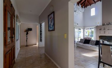 Venta Casa de 4 ambientes en Haras El Malacate