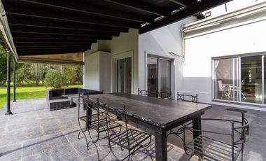 Venta Casa de 4 ambientes en Haras El Malacate