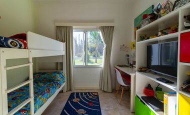 Venta Casa de 4 ambientes en Haras El Malacate