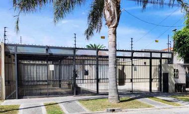 Casa en venta en Ezpeleta Este