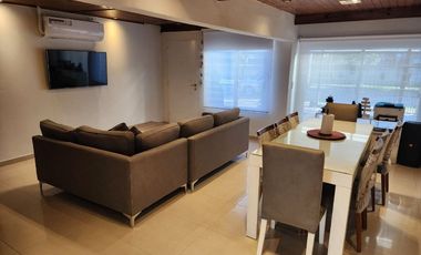 Casa en venta en Ezpeleta Este