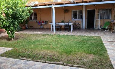 Casa de 5 dormitorios. Se recibe Permuta. Chimbas