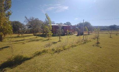 Finca de 78 hectareas con 3 cabañas. Albardon