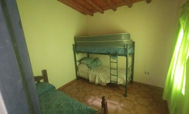 Finca de 78 hectareas con 3 cabañas. Albardon