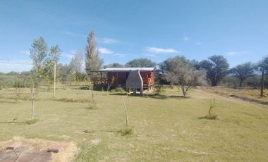 Finca de 78 hectareas con 3 cabañas. Albardon