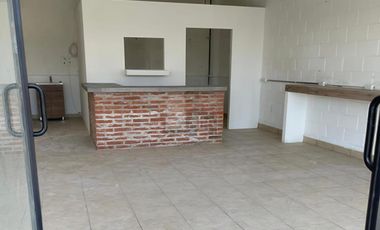 Local en Renta En Querétaro, El Condado Corregidora, en Plaza Comercial