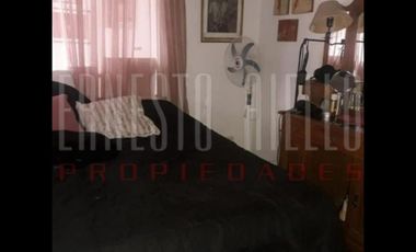 VENTA COMODA CASA 3 AMBIENTES EN LOS ROBLES AL 100. DON BOSCO
