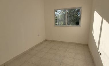 VENTA - CASA 2 HABITACIONES - ZONA SINDICATO DE COMERCIO