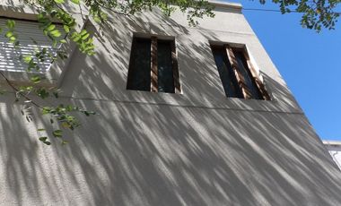 Duplex 4 ambientes Chile e Ituzaingo