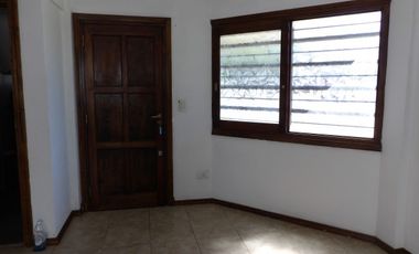 Duplex 4 ambientes Chile e Ituzaingo