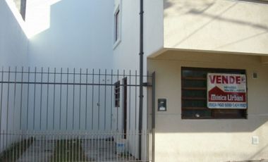 Duplex 4 ambientes Chile e Ituzaingo