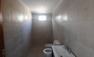 VENTA - CASA 3 HABITACIONES - ZONA SINDICATO DE COMERCIO
