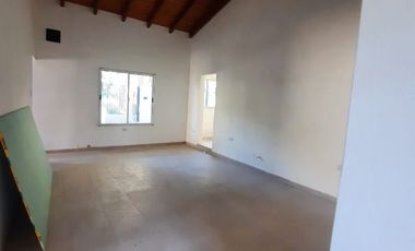 VENTA - CASA 3 HABITACIONES - ZONA SINDICATO DE COMERCIO