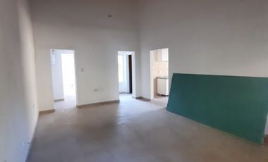 VENTA - CASA 3 HABITACIONES - ZONA SINDICATO DE COMERCIO
