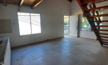 VENTA - CASA 3 HABITACIONES - ZONA SINDICATO DE COMERCIO